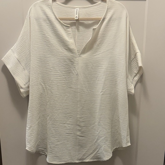 Zenana Outfitters Tops - Zenana Outfitters Textured Blouse. 1X